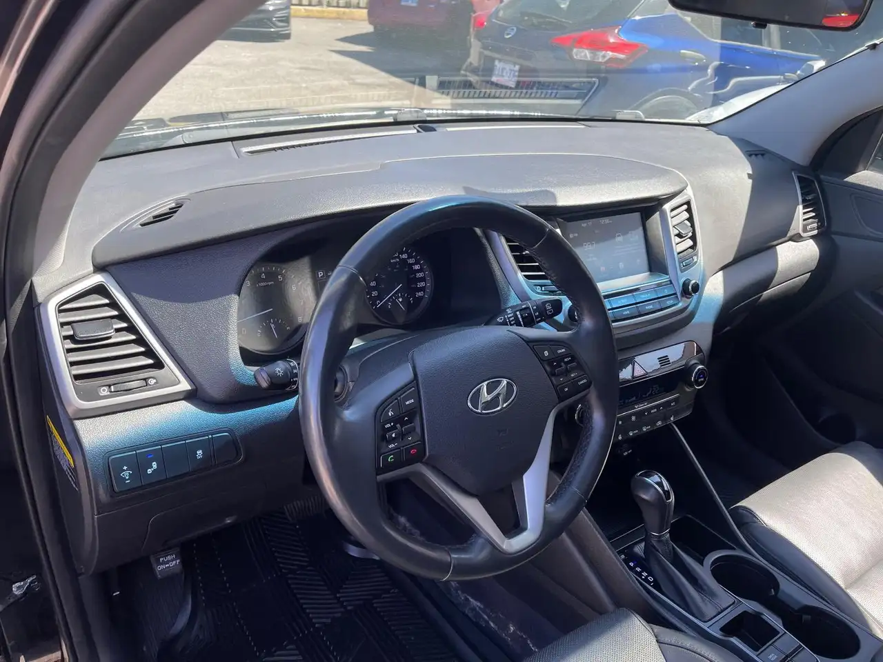 Hyundai TUCSON снимка Hyundai TUCSON