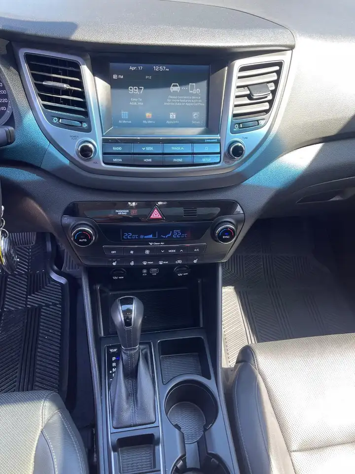 Hyundai TUCSON снимка Hyundai TUCSON