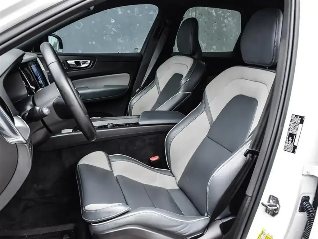 Volvo XC60 снимка Volvo XC60