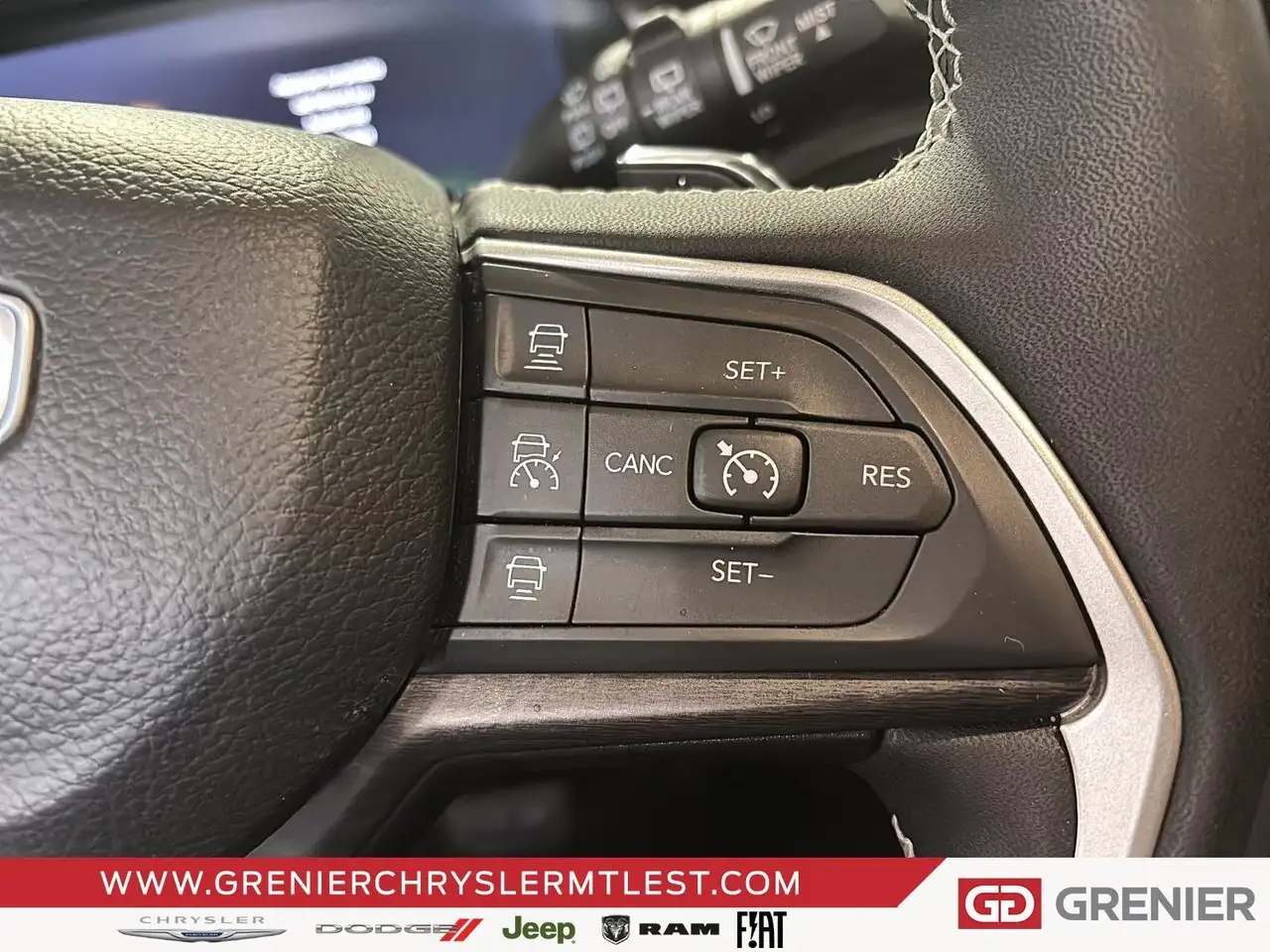 Jeep Grand Cherokee снимка Jeep Grand Cherokee