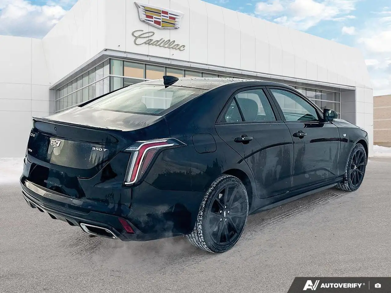Cadillac CT4 снимка Cadillac CT4