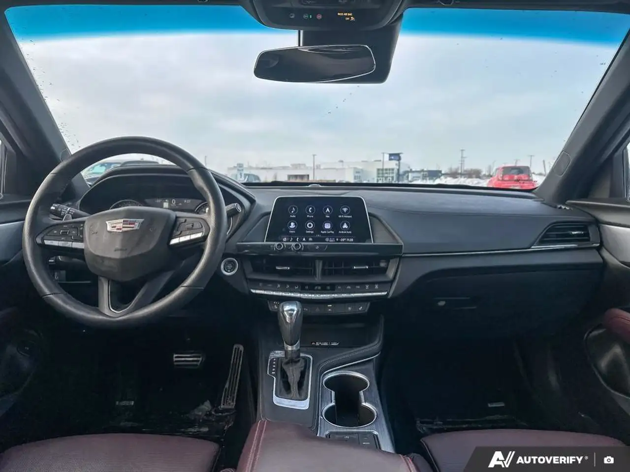 Cadillac CT4 снимка Cadillac CT4
