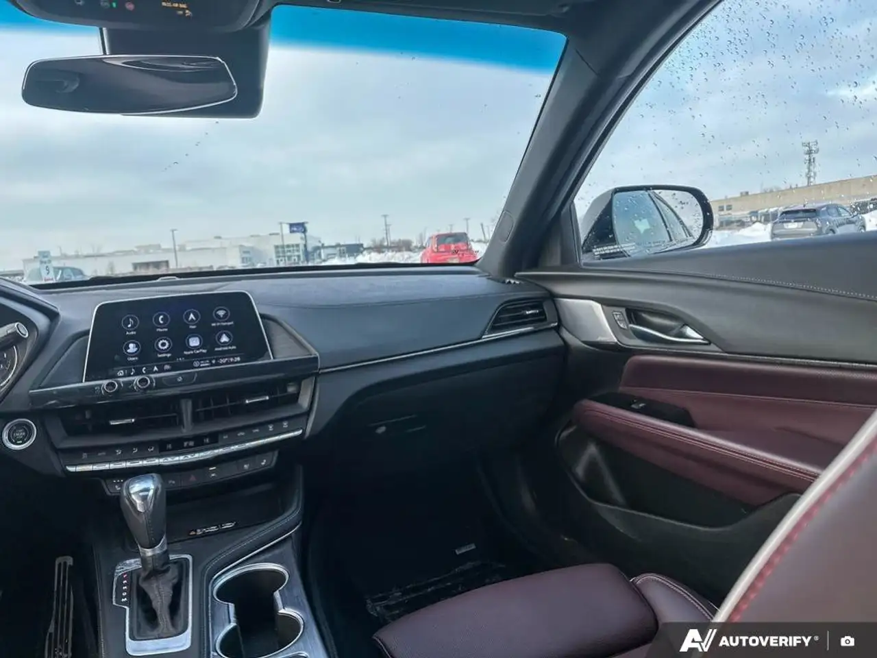 Cadillac CT4 снимка Cadillac CT4