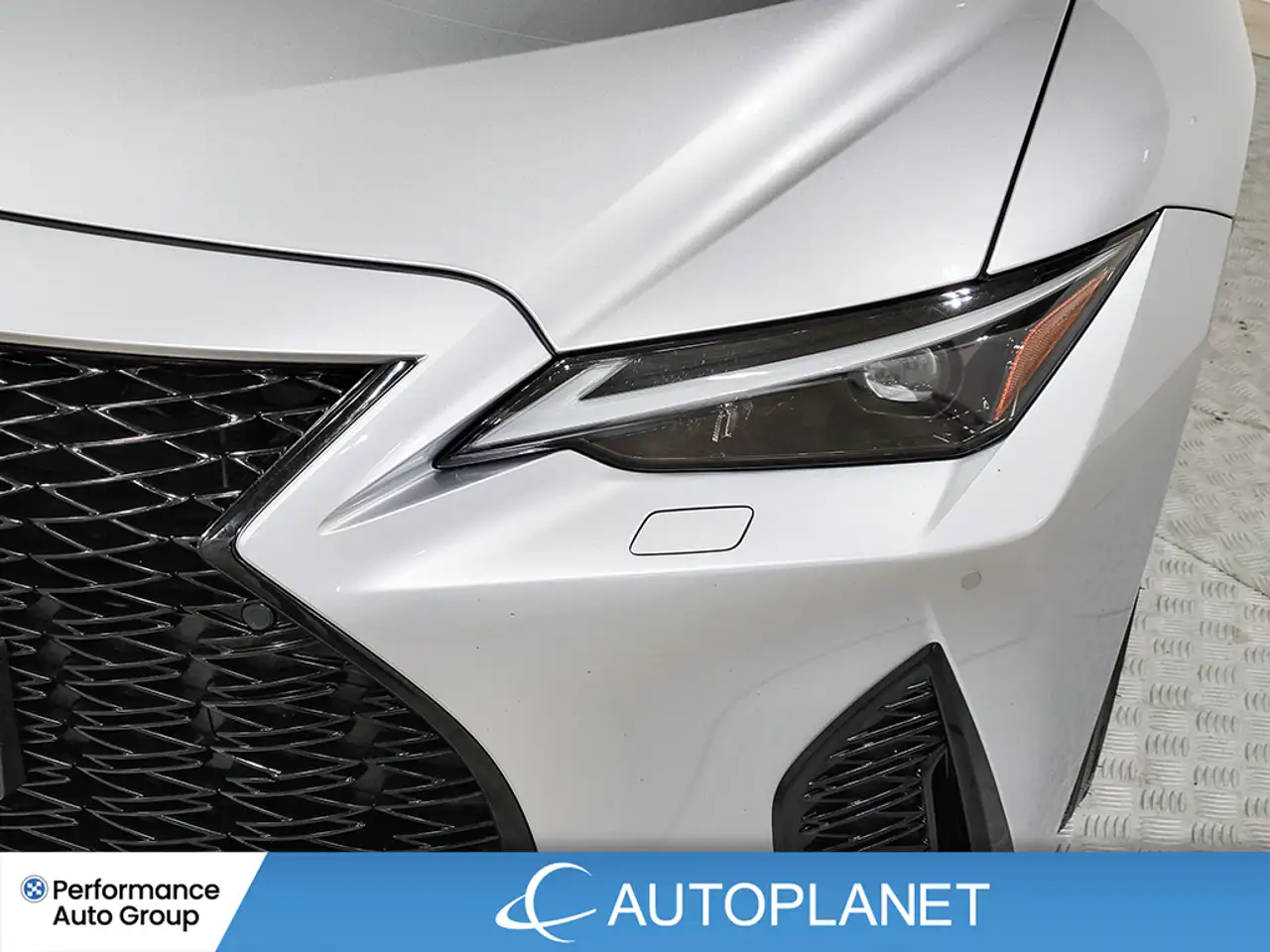 Lexus IS photo Lexus IS