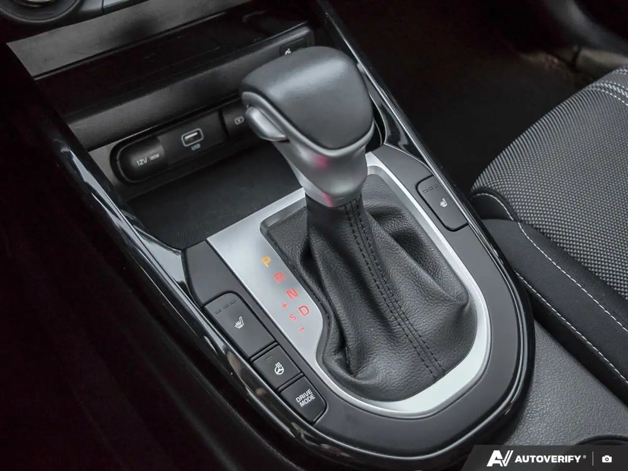 Kia Forte снимка Kia Forte