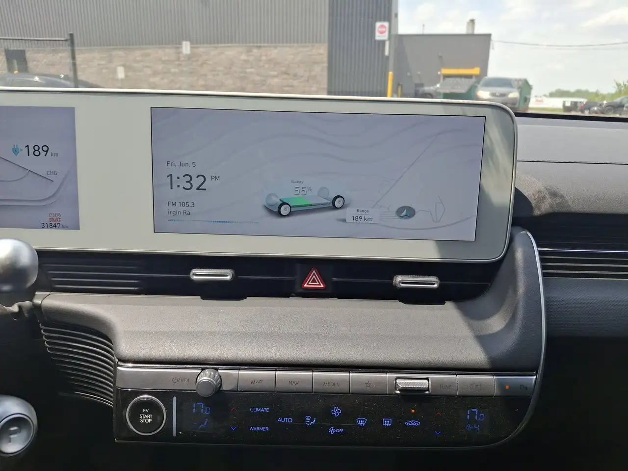 Hyundai IONIQ 5 photo Hyundai IONIQ 5