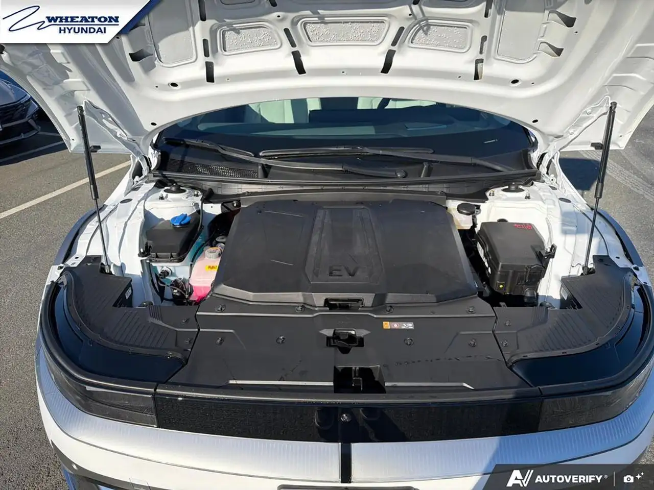 Hyundai IONIQ 5 снимка Hyundai IONIQ 5