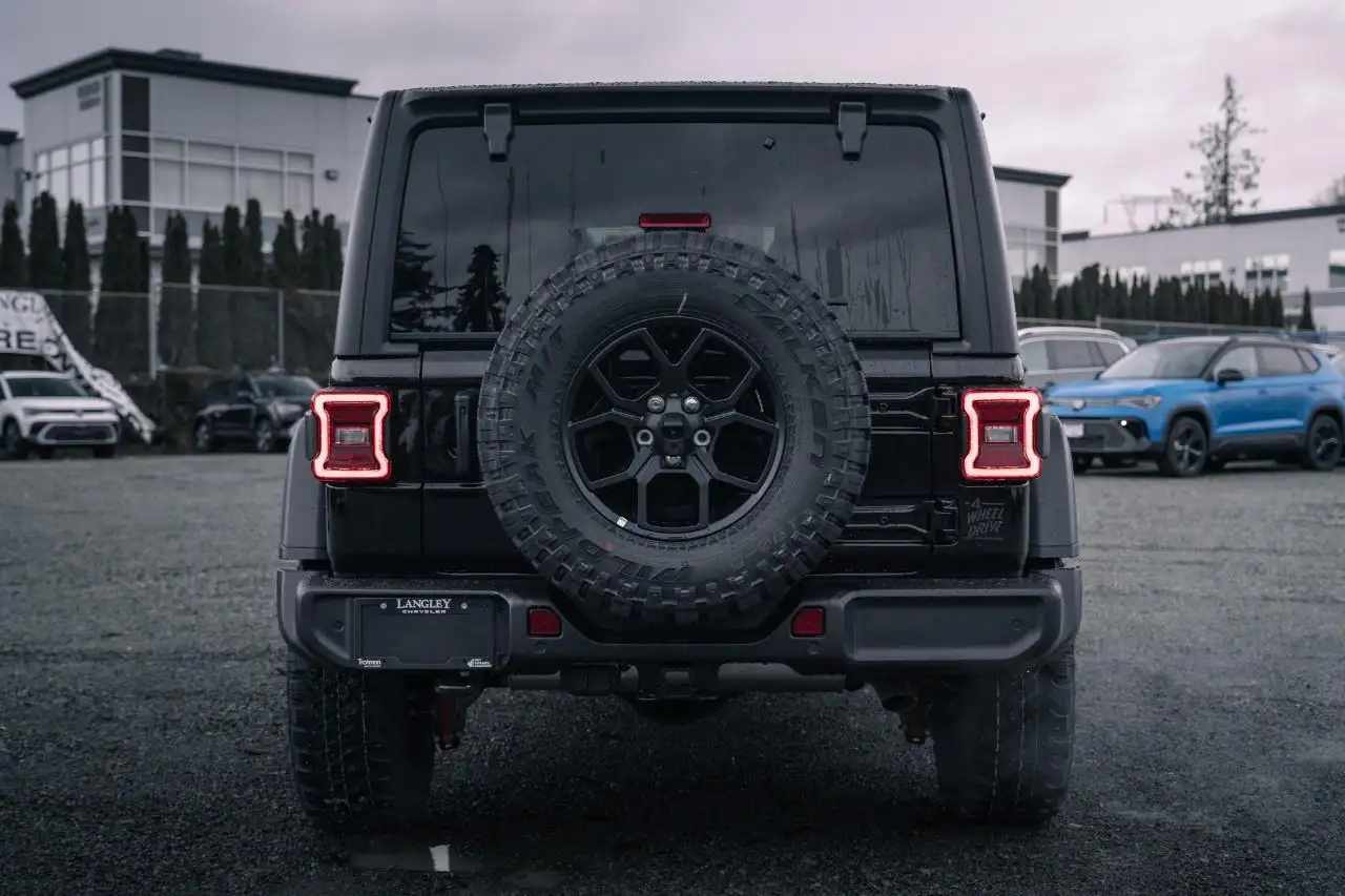 Jeep Wrangler снимка Jeep Wrangler