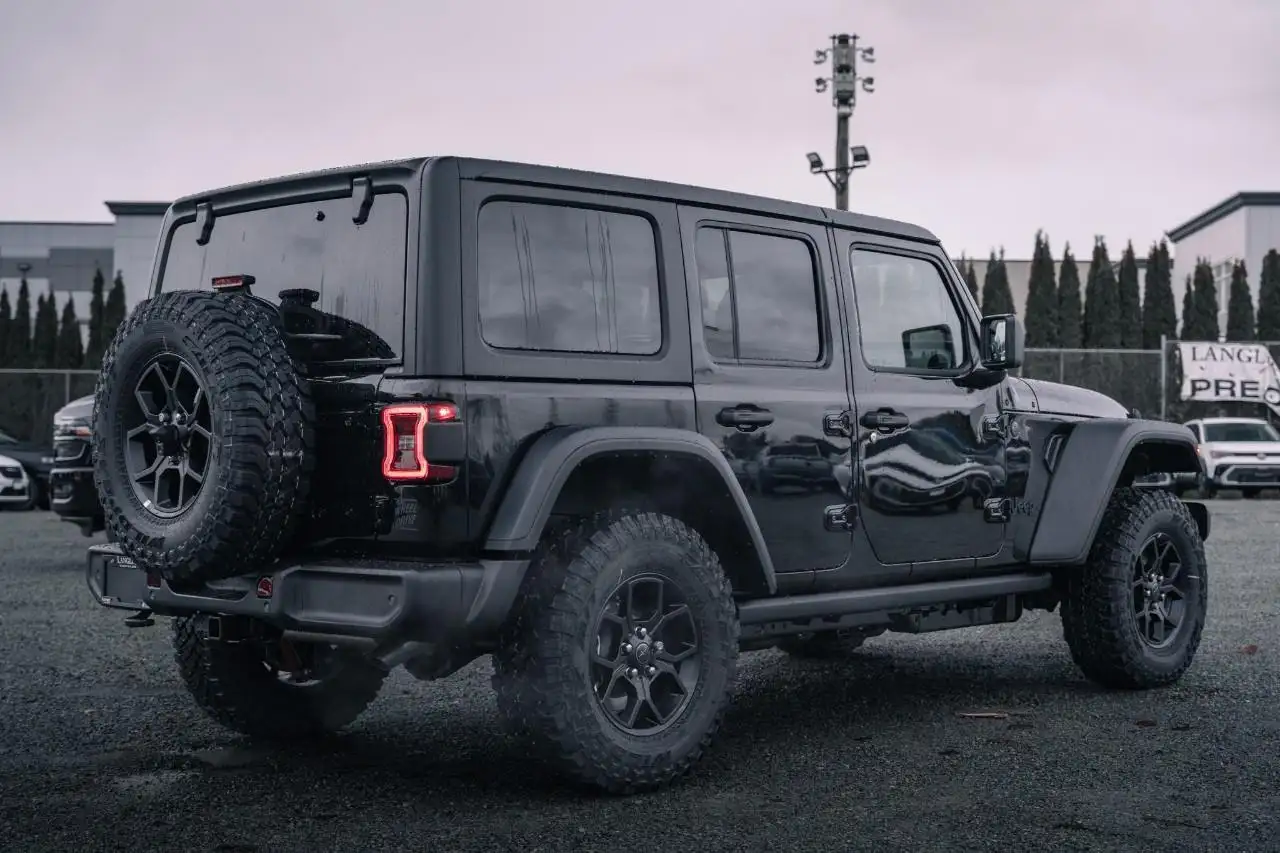 Jeep Wrangler снимка Jeep Wrangler