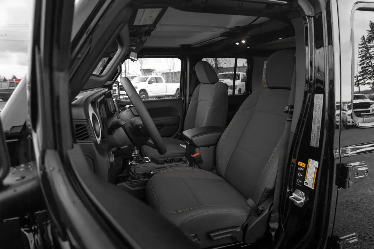 Jeep Wrangler снимка Jeep Wrangler