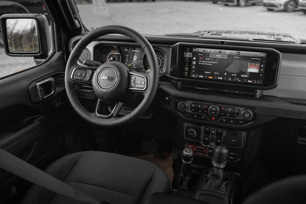 Jeep Wrangler снимка Jeep Wrangler