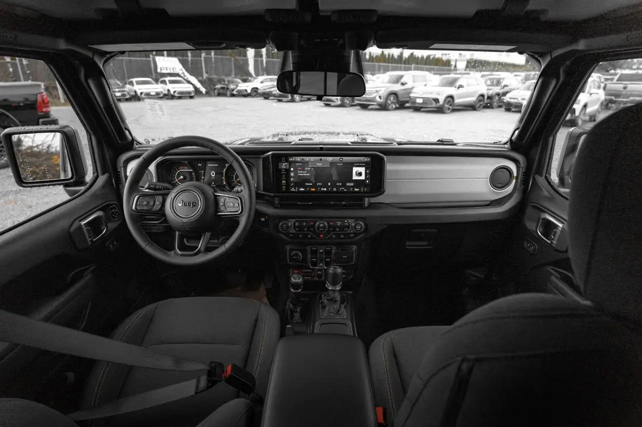 Jeep Wrangler снимка Jeep Wrangler