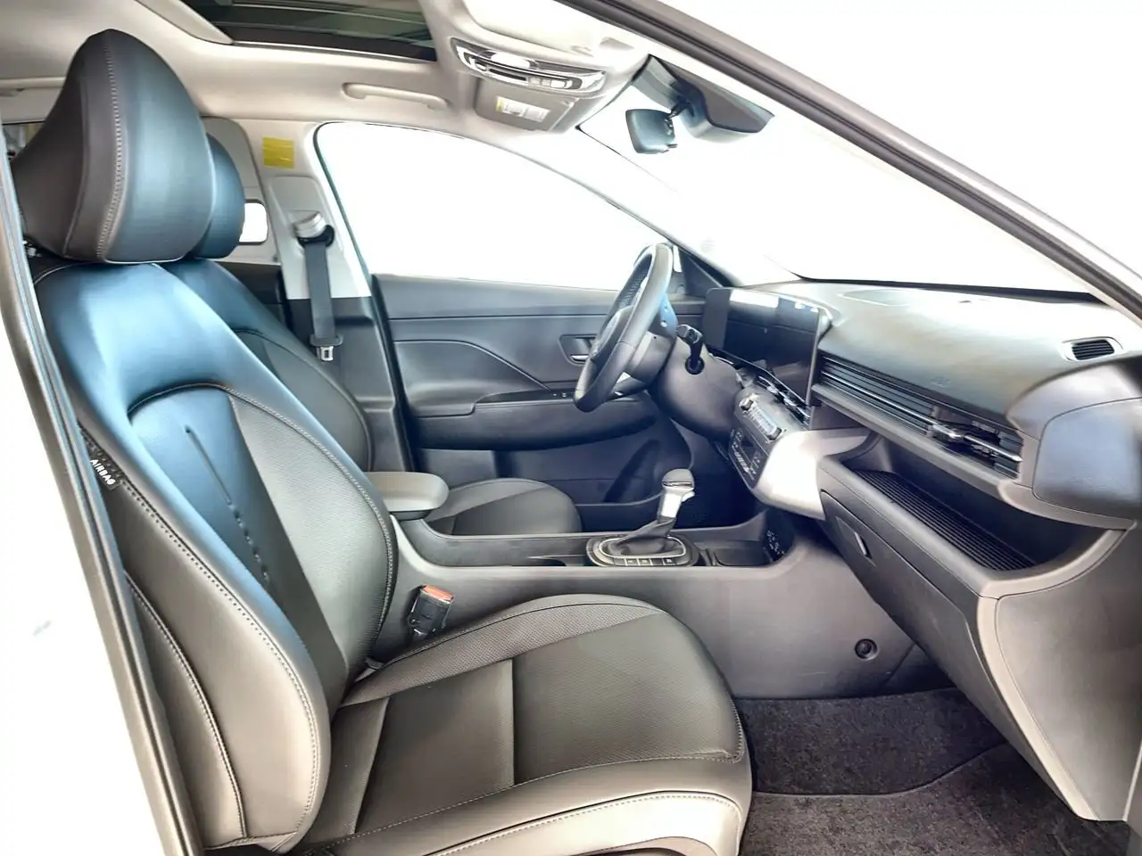 Hyundai KONA снимка Hyundai KONA