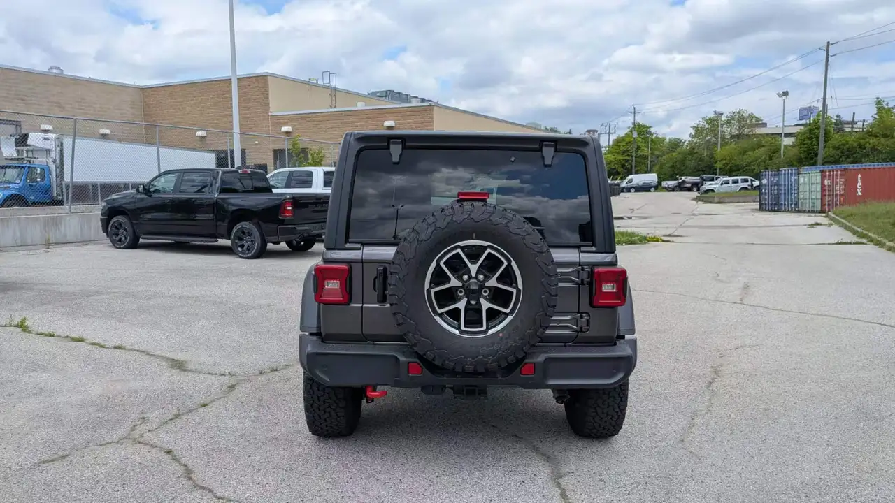 Jeep Wrangler снимка Jeep Wrangler