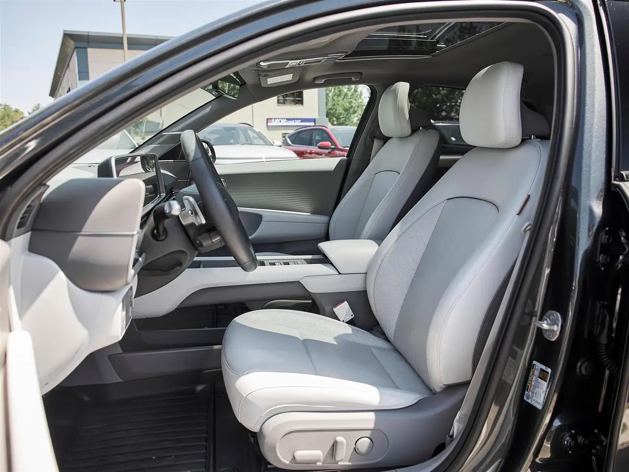 Hyundai IONIQ 6 photo Hyundai IONIQ 6