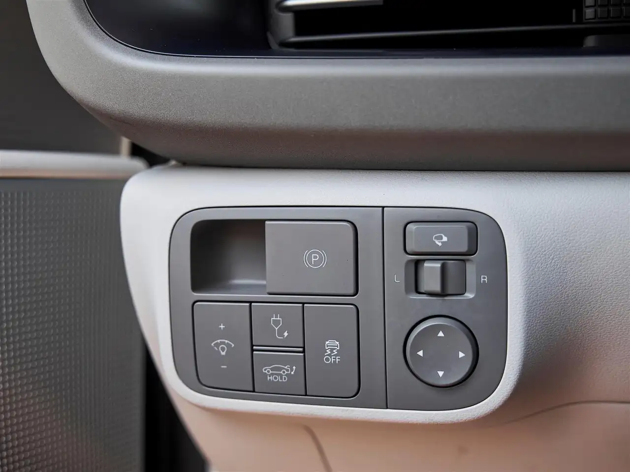 Hyundai IONIQ 6 photo Hyundai IONIQ 6