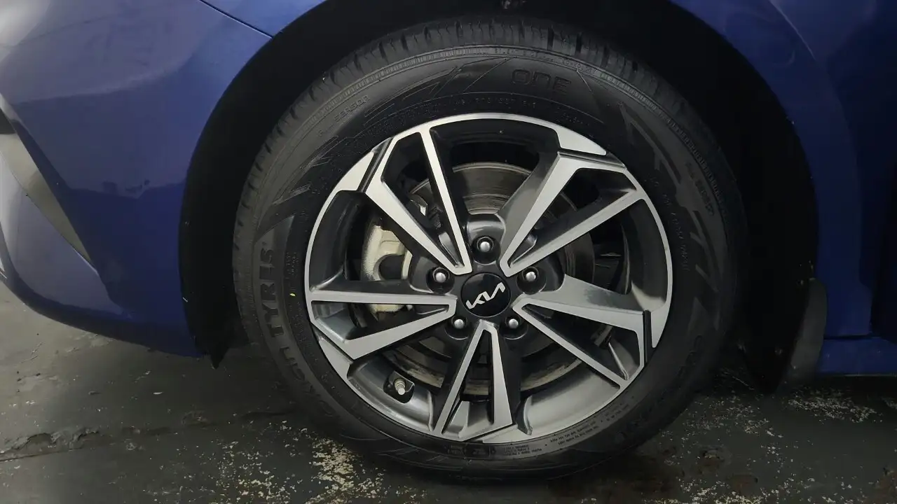 Kia Forte снимка Kia Forte
