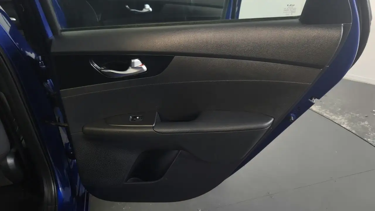 Kia Forte снимка Kia Forte