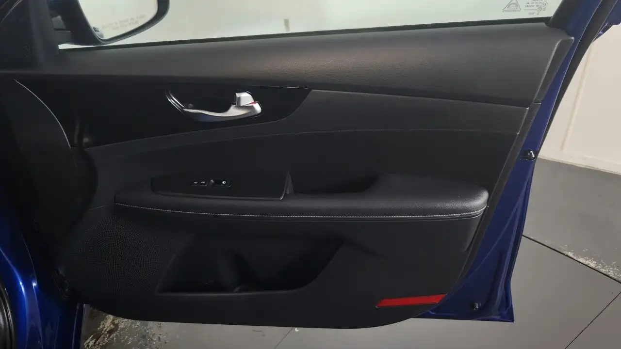 Kia Forte снимка Kia Forte
