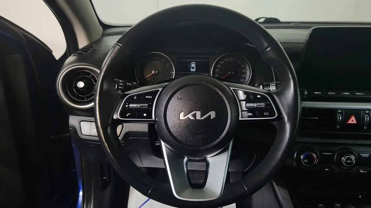 Kia Forte снимка Kia Forte