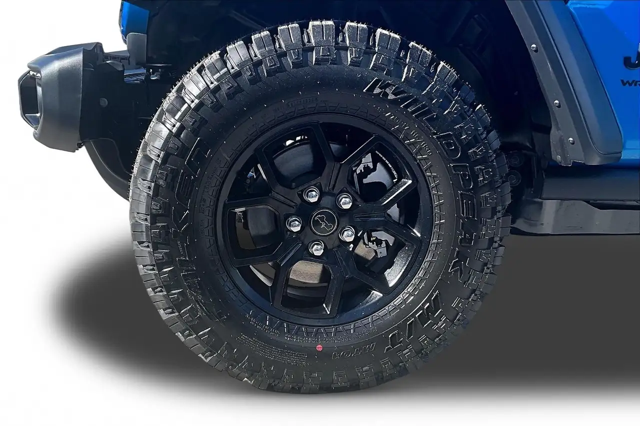 Jeep Wrangler photo Jeep Wrangler
