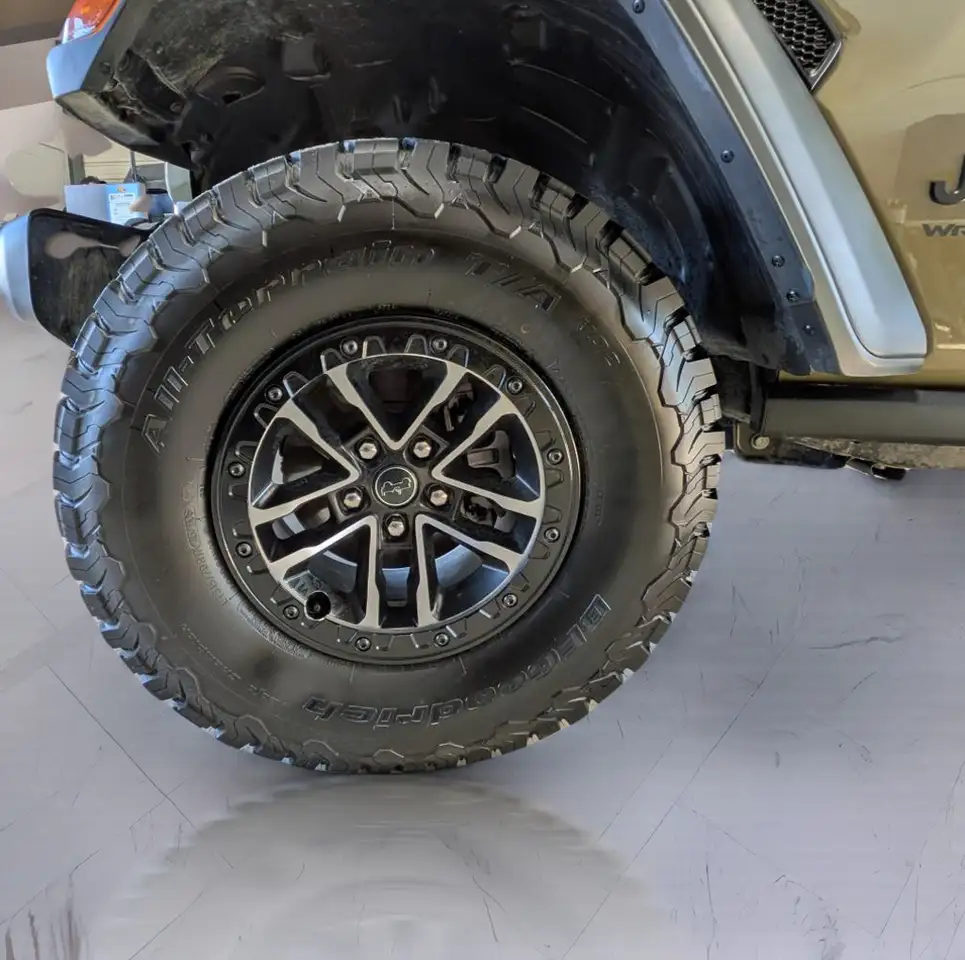 Jeep Wrangler снимка Jeep Wrangler
