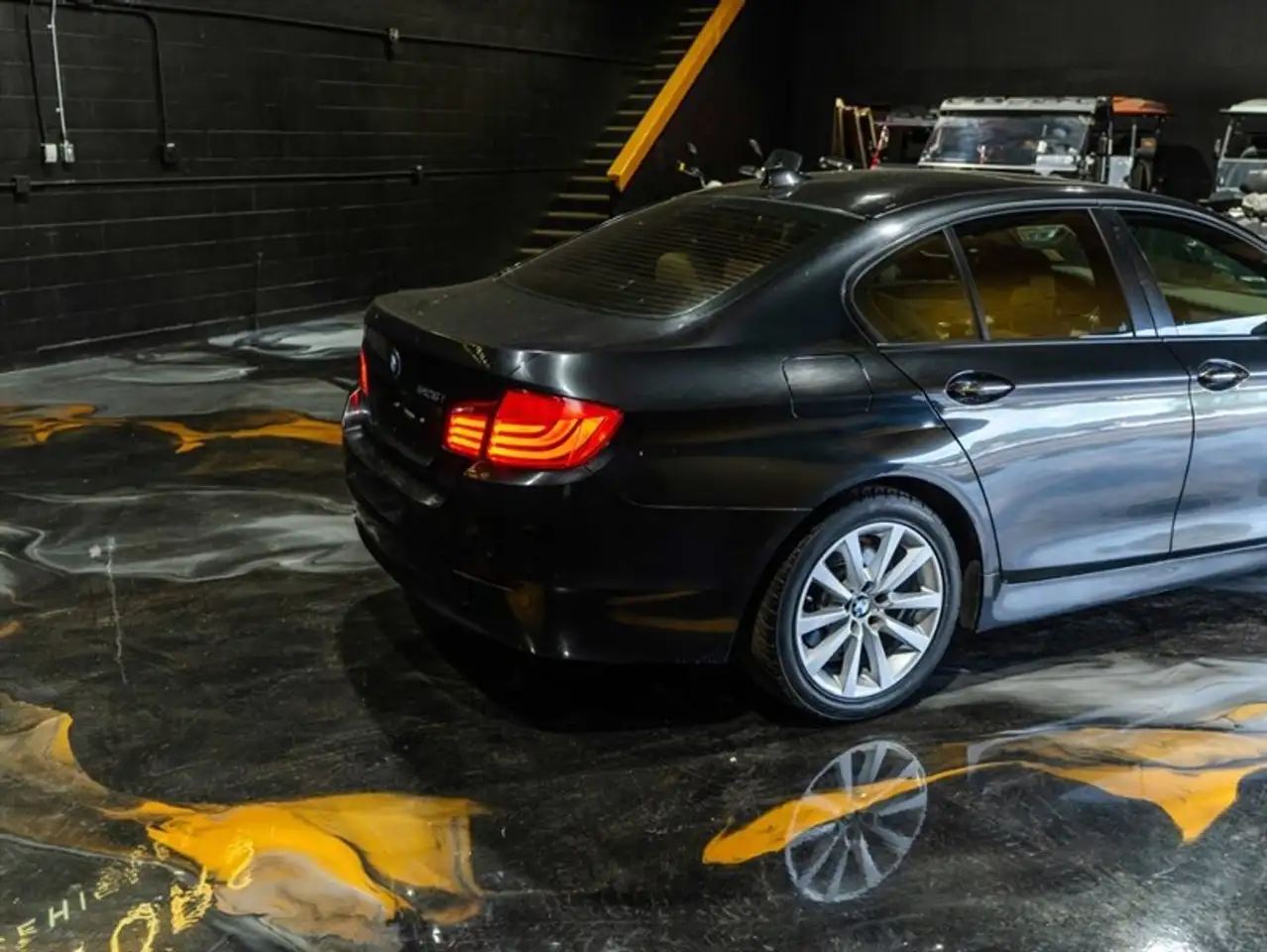 BMW 5 Series photo BMW 5 Series