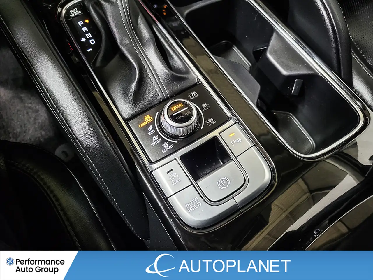 Kia Telluride снимка Kia Telluride