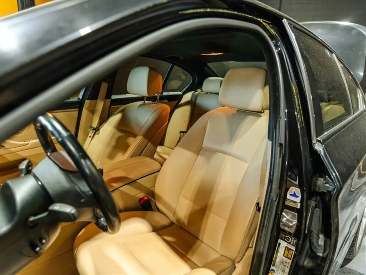 BMW 5 Series photo BMW 5 Series