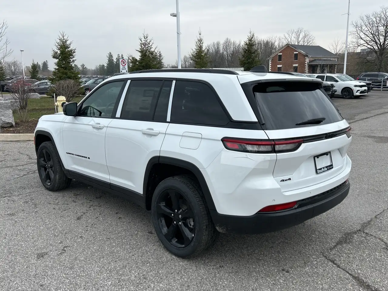 Jeep Grand Cherokee снимка Jeep Grand Cherokee