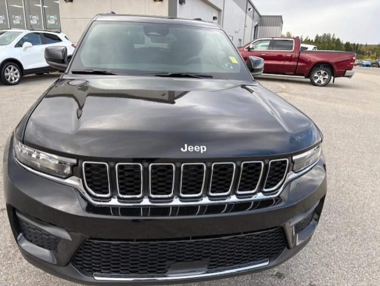 Jeep Grand Cherokee снимка Jeep Grand Cherokee