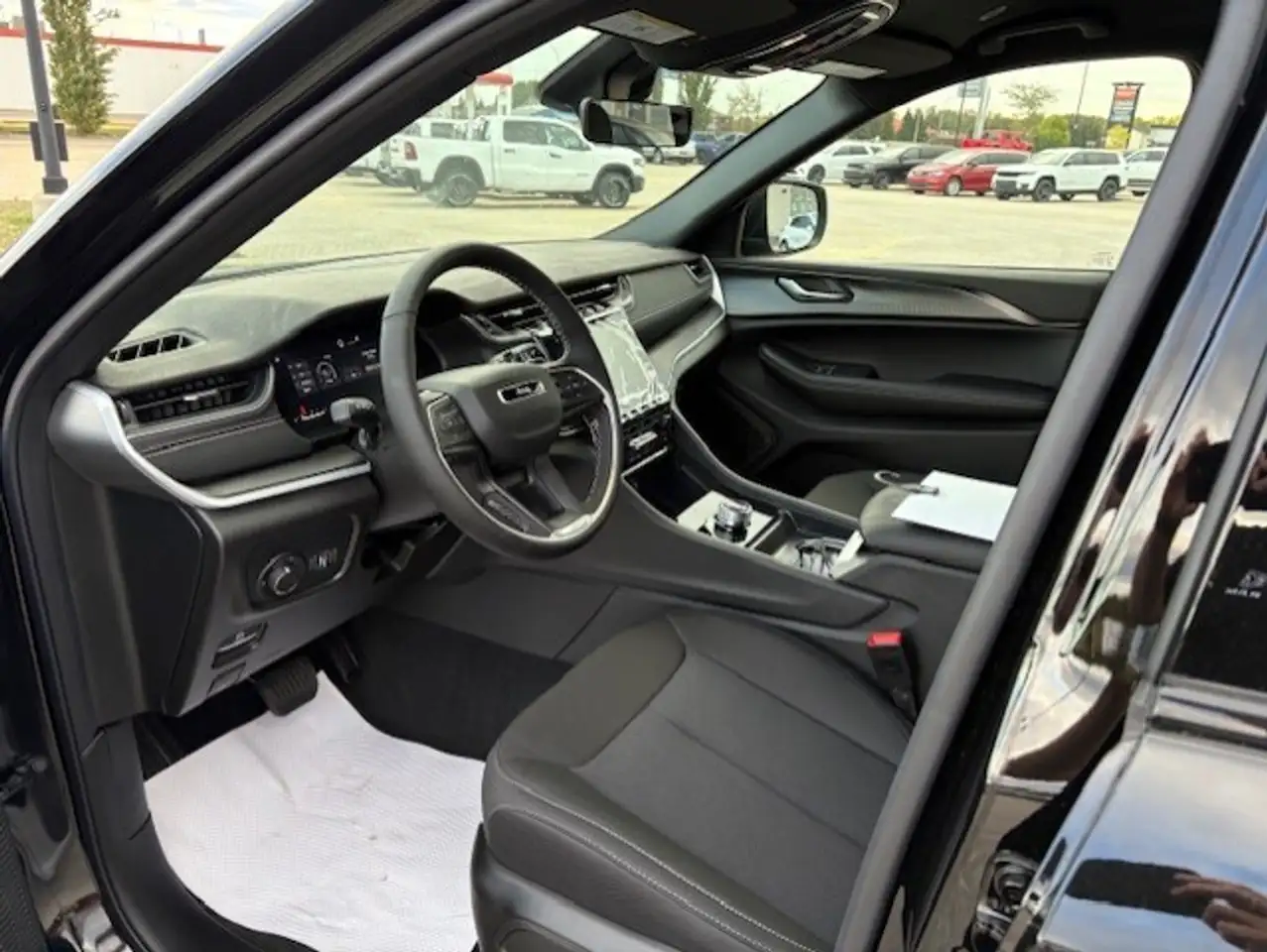 Jeep Grand Cherokee снимка Jeep Grand Cherokee