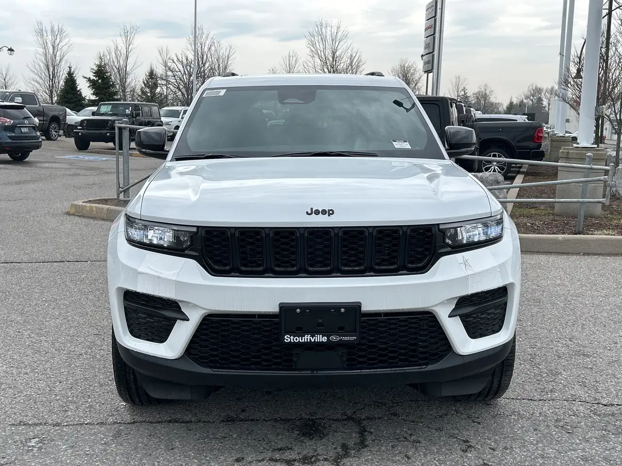 Jeep Grand Cherokee снимка Jeep Grand Cherokee