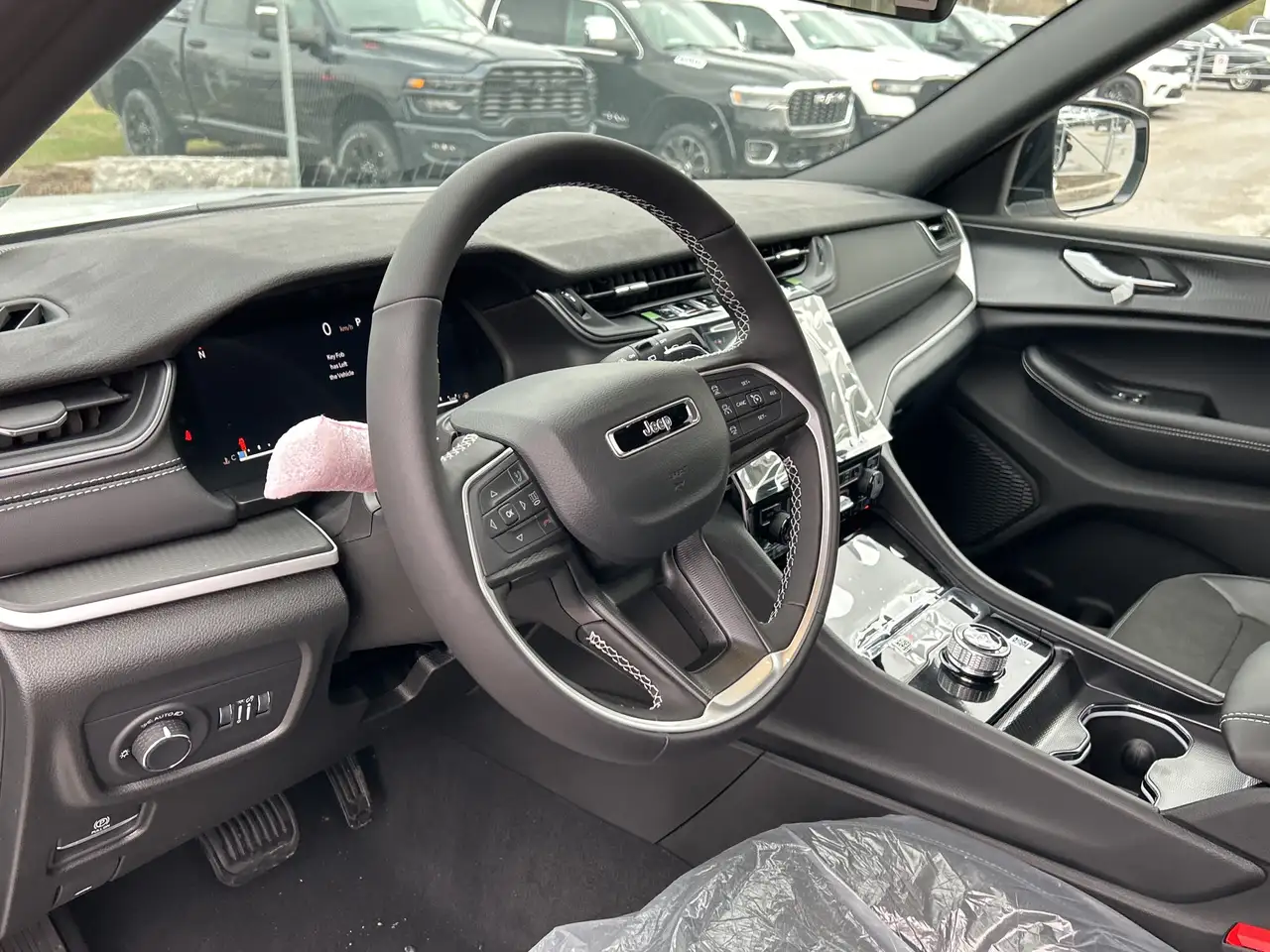 Jeep Grand Cherokee снимка Jeep Grand Cherokee