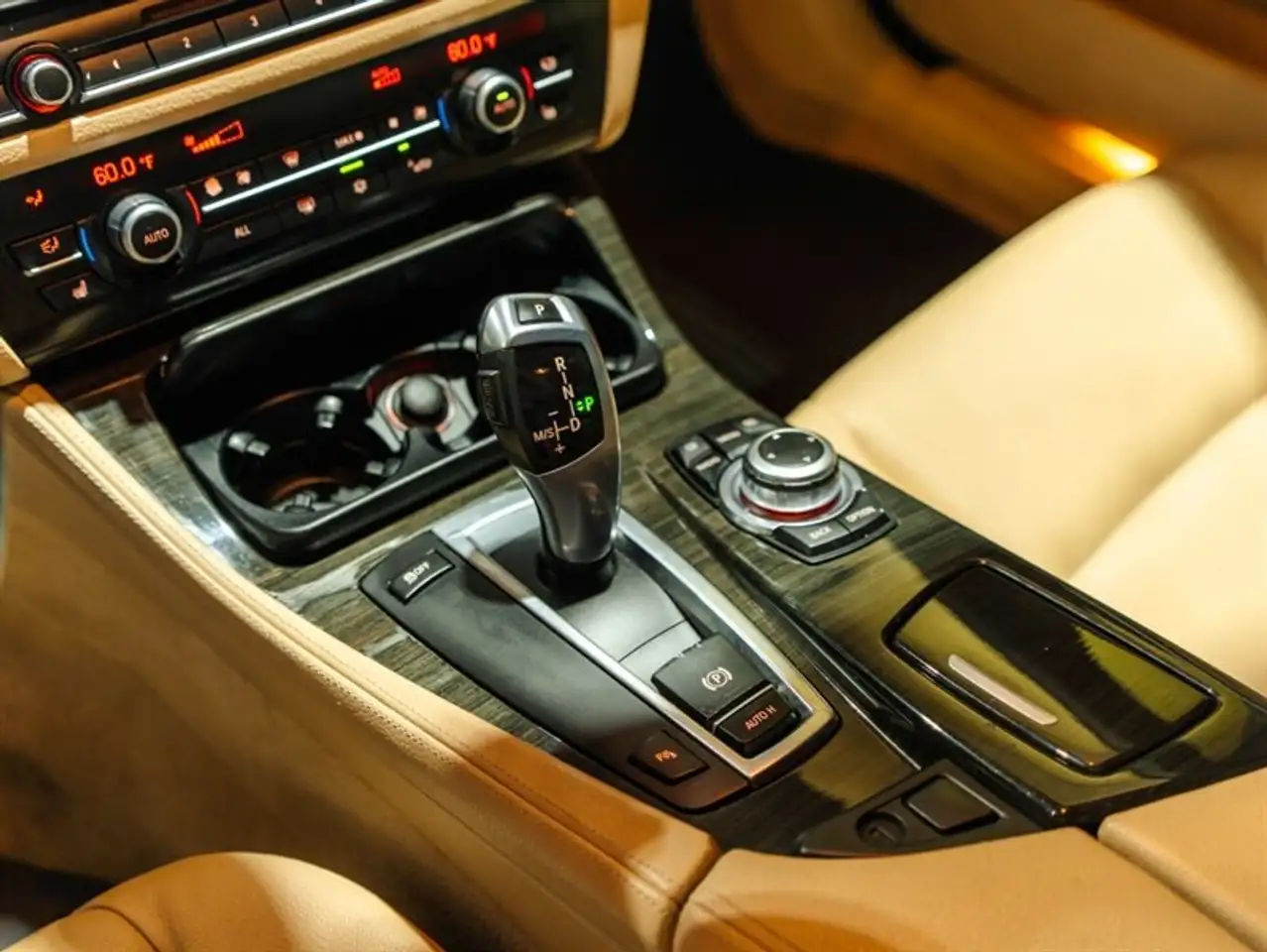 BMW 5 Series photo BMW 5 Series