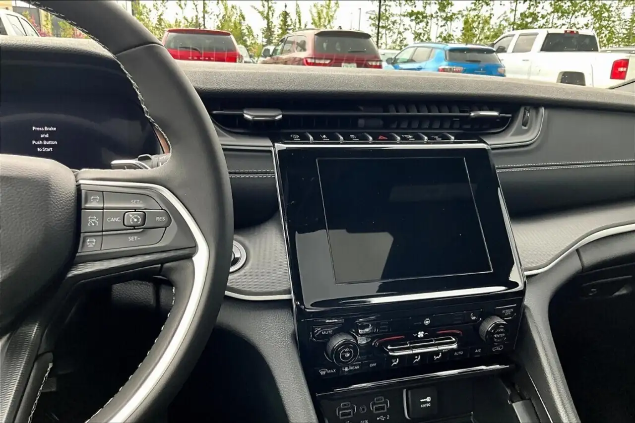 Jeep Grand Cherokee снимка Jeep Grand Cherokee