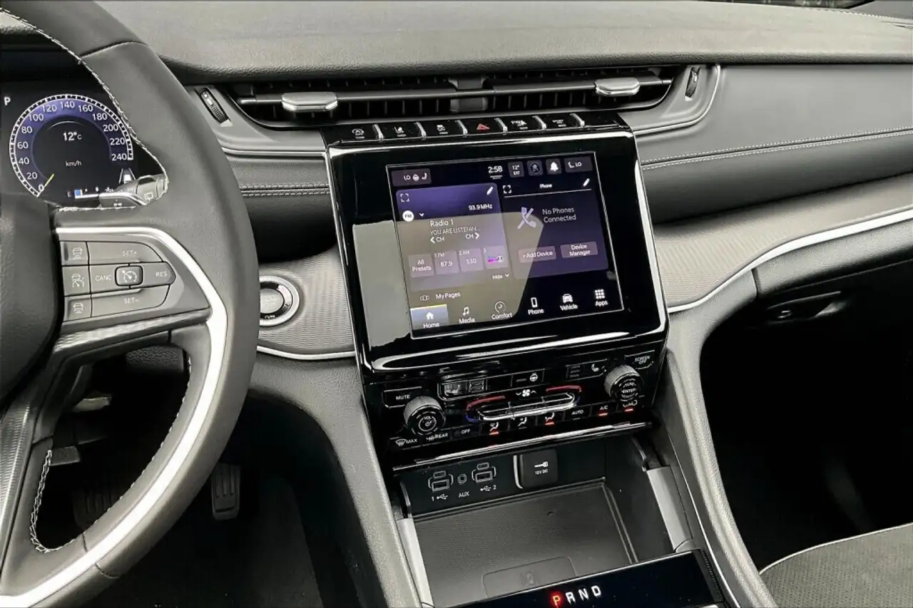 Jeep Grand Cherokee снимка Jeep Grand Cherokee