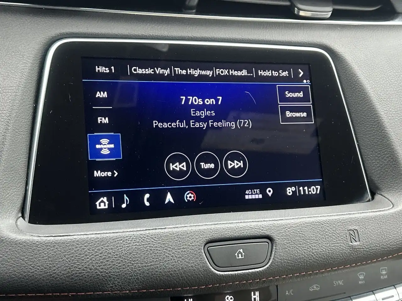 Cadillac XT4 снимка Cadillac XT4