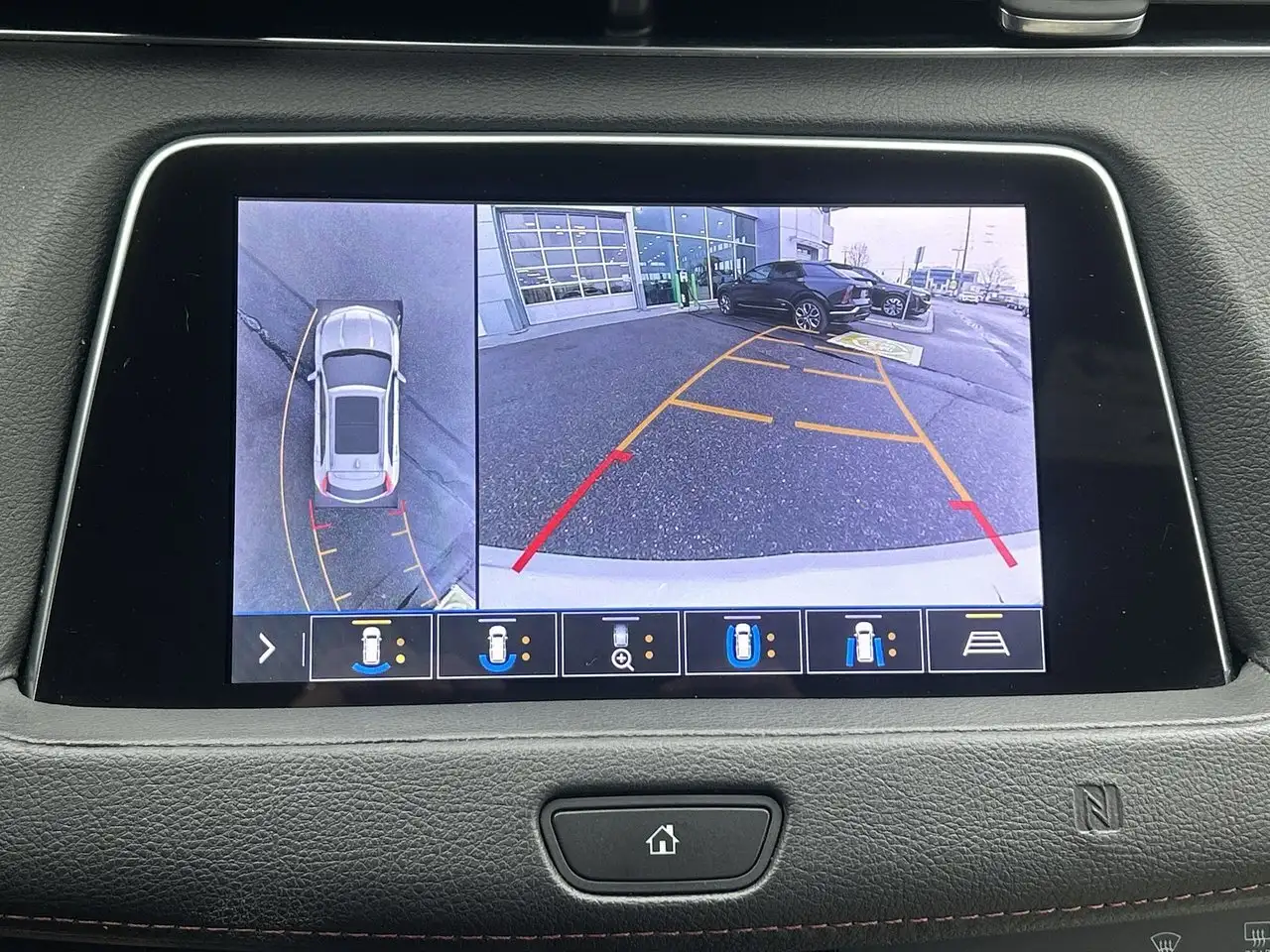Cadillac XT4 снимка Cadillac XT4