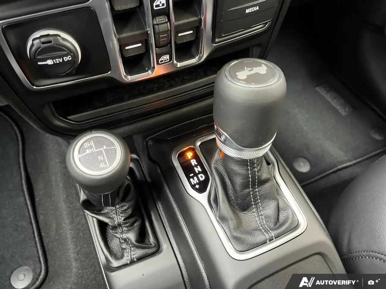 Jeep Wrangler photo Jeep Wrangler