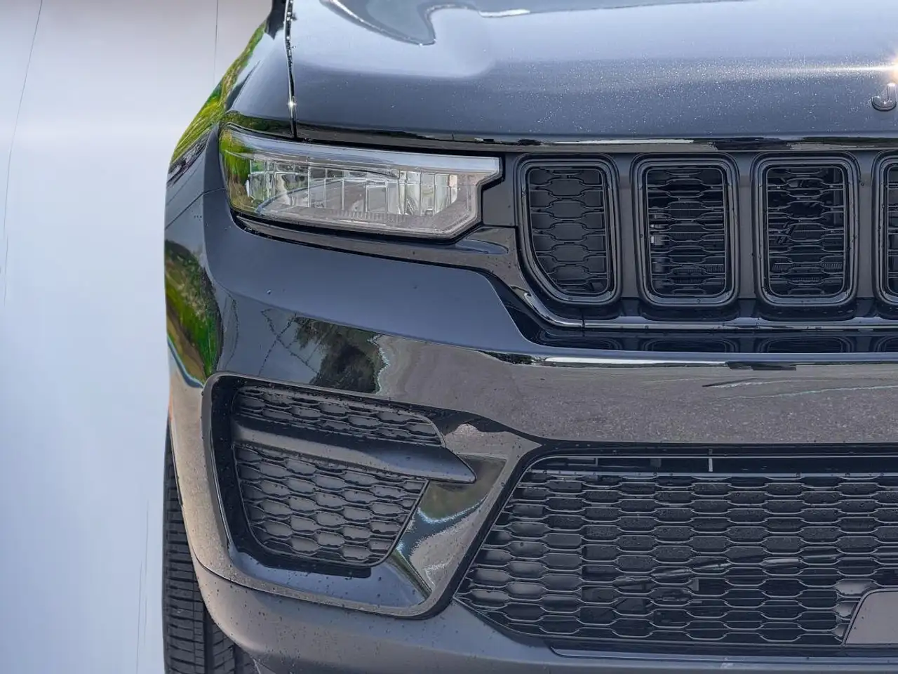 Jeep Grand Cherokee снимка Jeep Grand Cherokee