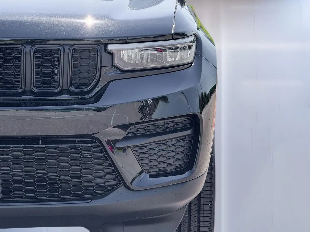 Jeep Grand Cherokee снимка Jeep Grand Cherokee