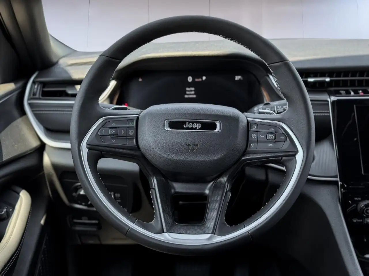 Jeep Grand Cherokee снимка Jeep Grand Cherokee