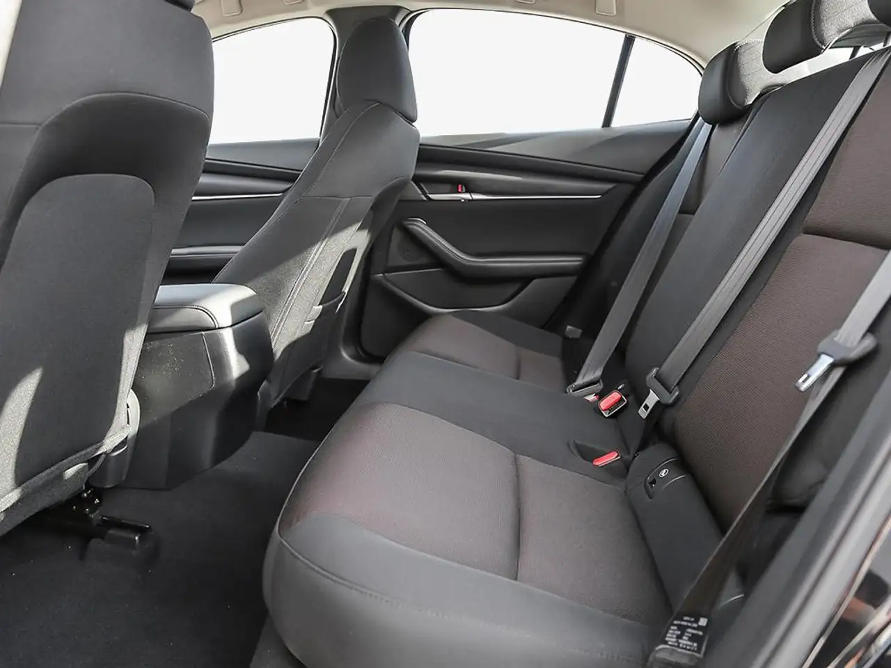 Mazda 3 снимка Mazda 3