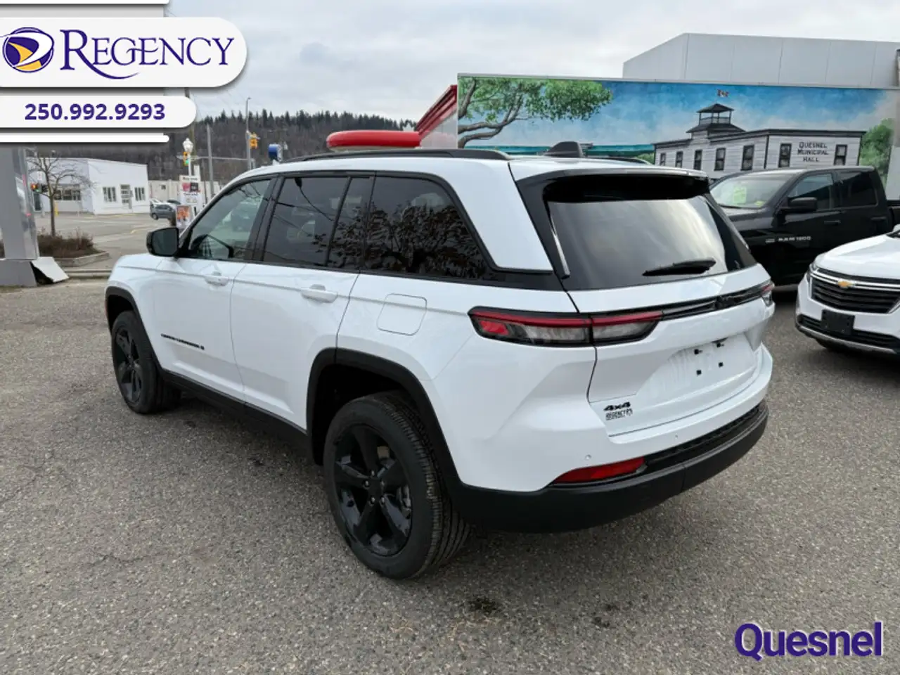 Jeep Grand Cherokee снимка Jeep Grand Cherokee