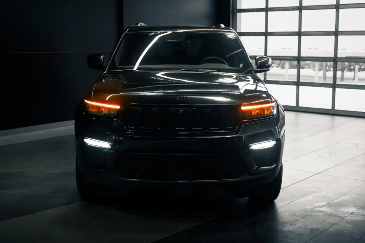 Jeep Grand Cherokee снимка Jeep Grand Cherokee