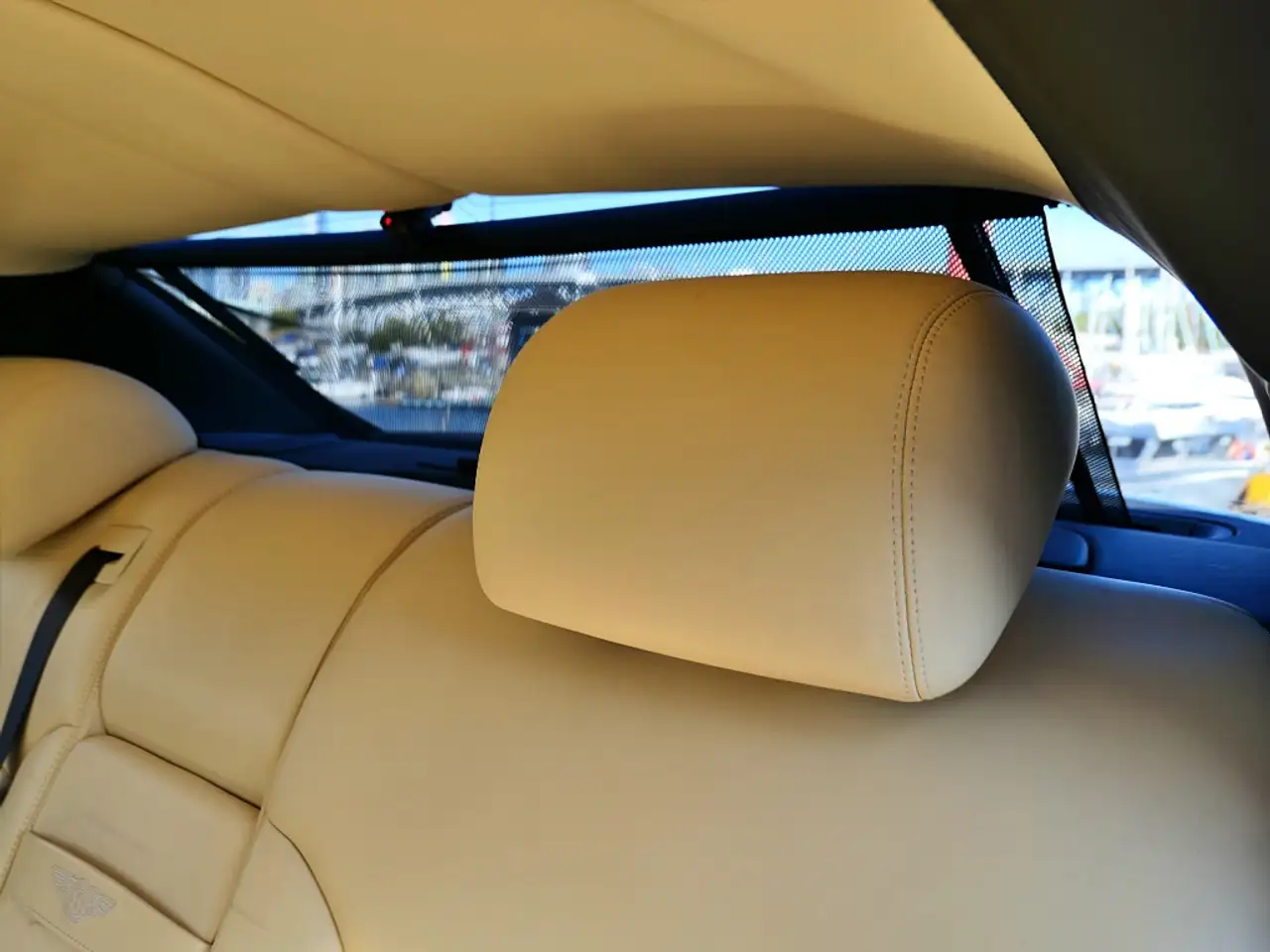 Bentley Flying Spur снимка Bentley Flying Spur