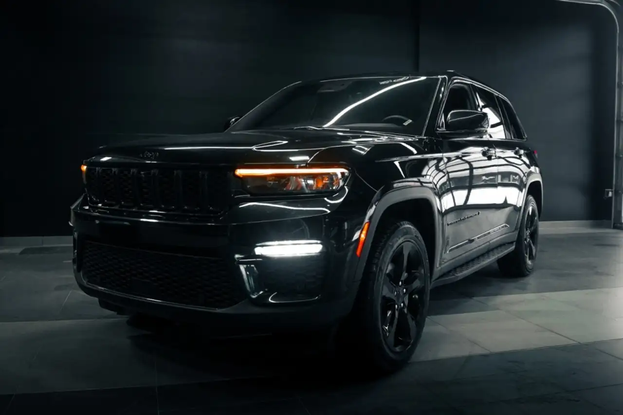 Jeep Grand Cherokee снимка Jeep Grand Cherokee