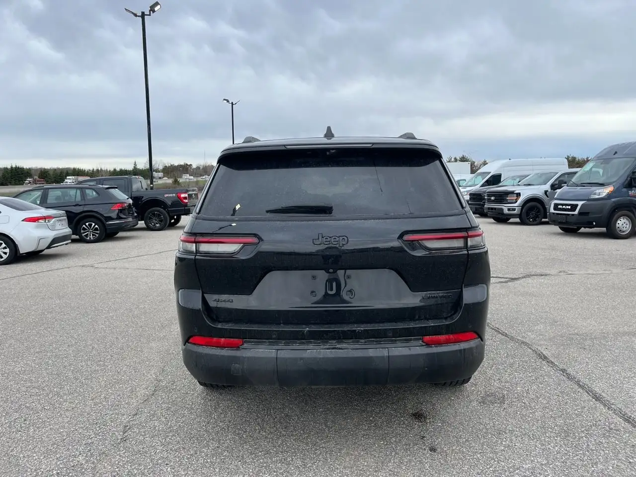 Jeep Grand Cherokee снимка Jeep Grand Cherokee
