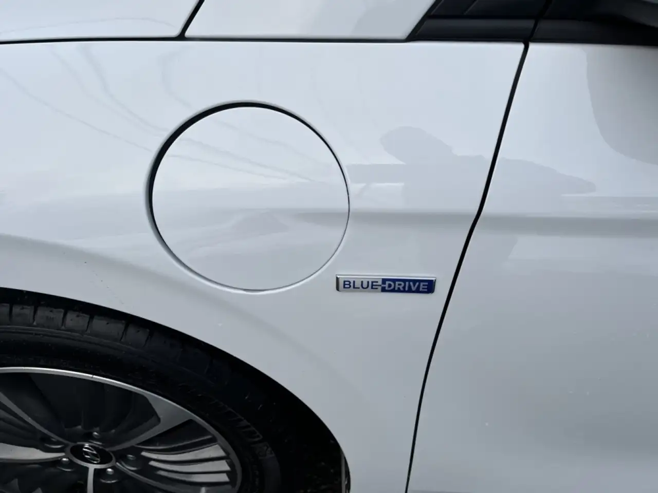 Hyundai IONIQ снимка Hyundai IONIQ